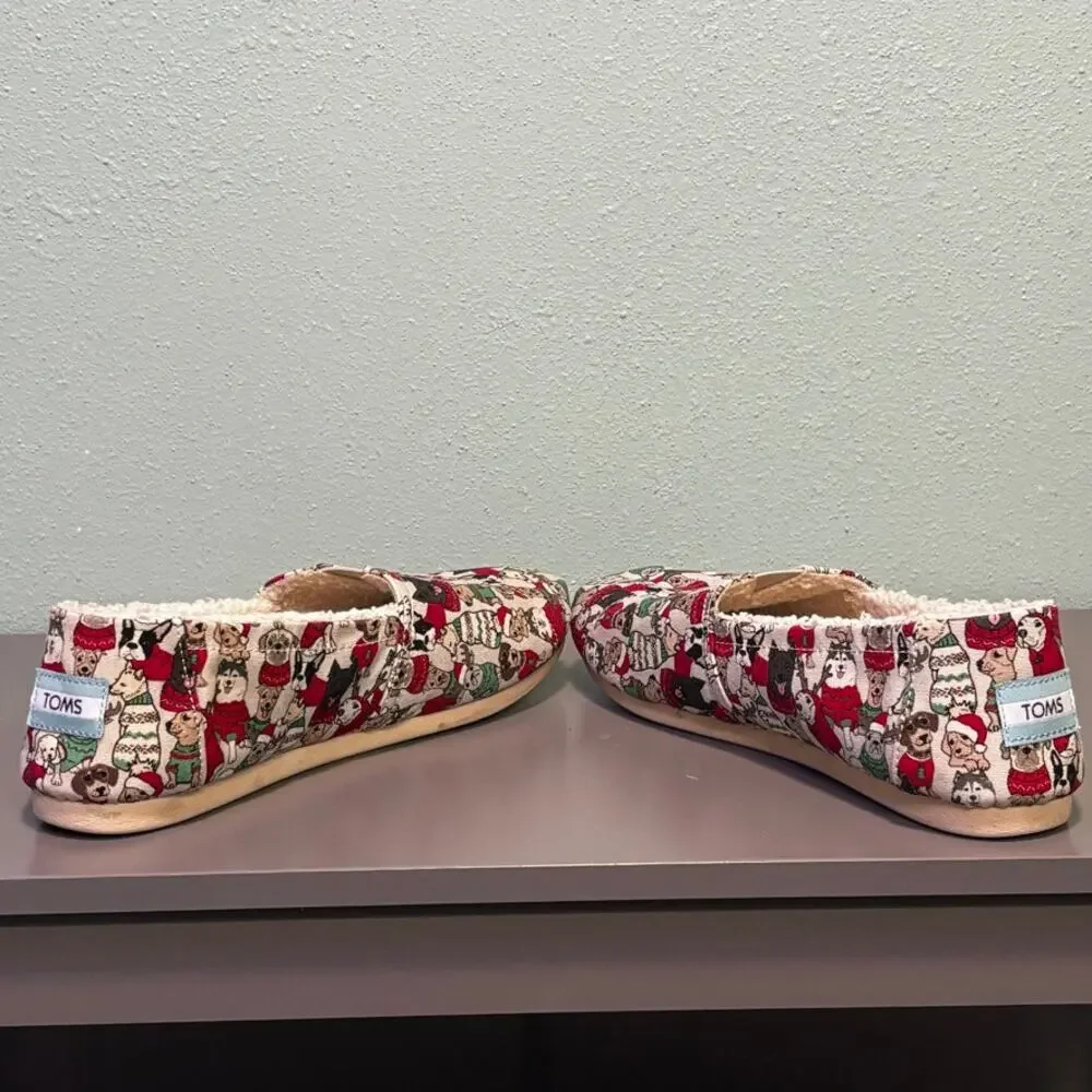TOMS Classic Slip-On Shoes Women's Size 7 Christmas Sweater Dogs Print Lined